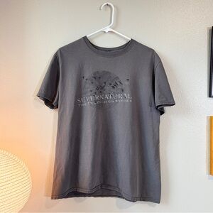 Supernatural the Television Series gray 2011 promo graphic tee L